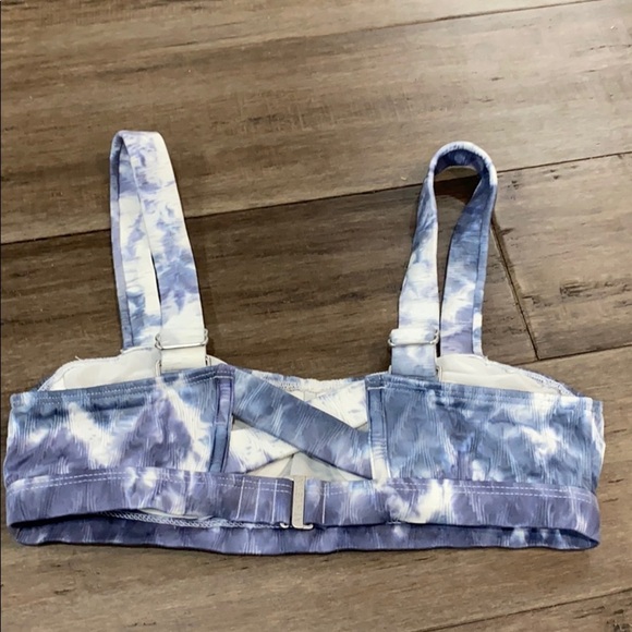 5 for $25 Athleta underwire bikini swim top - Picture 3 of 7
